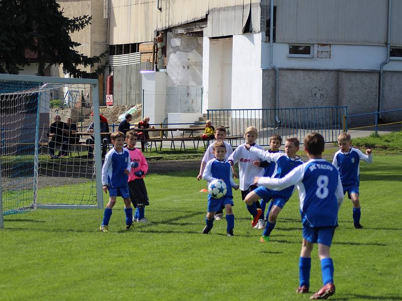 Fotbalový McDonalds cup kategorie 1. - 3. tříd na Prachaticku vyhráli kluci ze ZŠ Smetanova Vimperk.