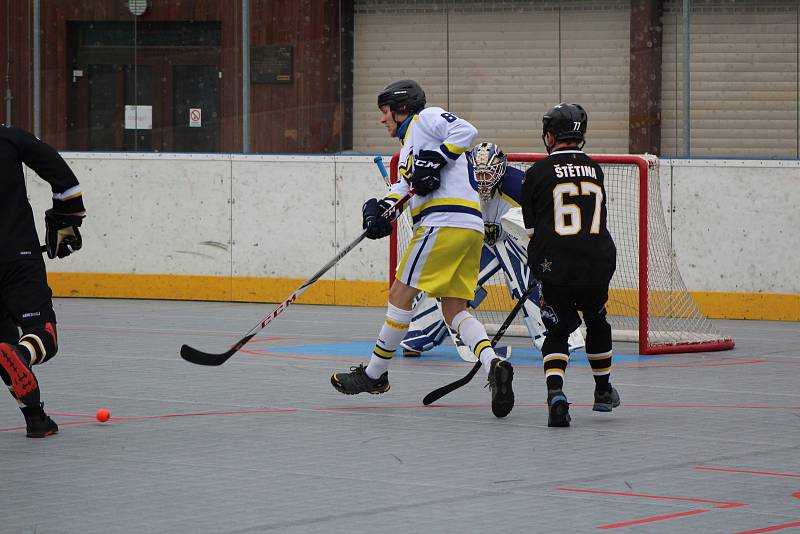 I. liga hokejbalu: HBC Prachatice - HBC Hostivař 3:4.