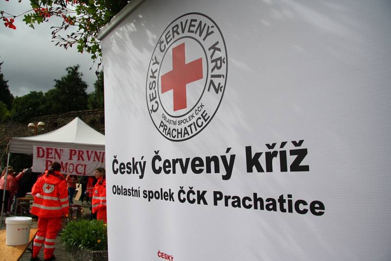 Oblastní spolek českého Červeného kříže uspořádal v pondělí v Prachaticích ve spolupráci se složkami integrovaného záchranného systému Den branné přípravy.
