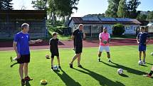 Fotbalisté Šumavanu Vimperk v pondělí odstartovali přípravu na novou sezonu. Čtrnáct dní budou s muži trénovat společně i starší dorostenci.