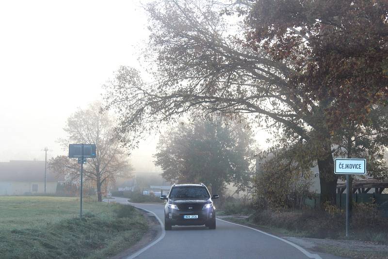 Objízdná trasa z Němčic do Čejkovic.