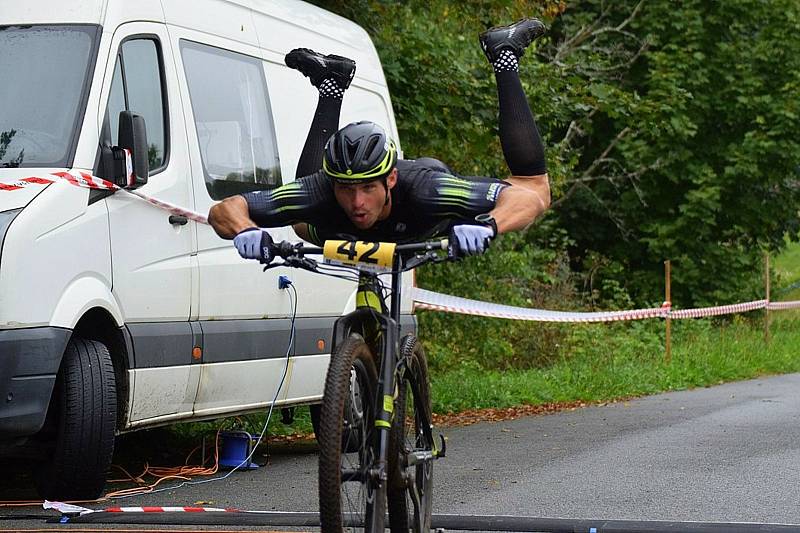 Bikeři zakončili seriál Šumavského poháru Velkou cenou Vimperka na Vodníku.