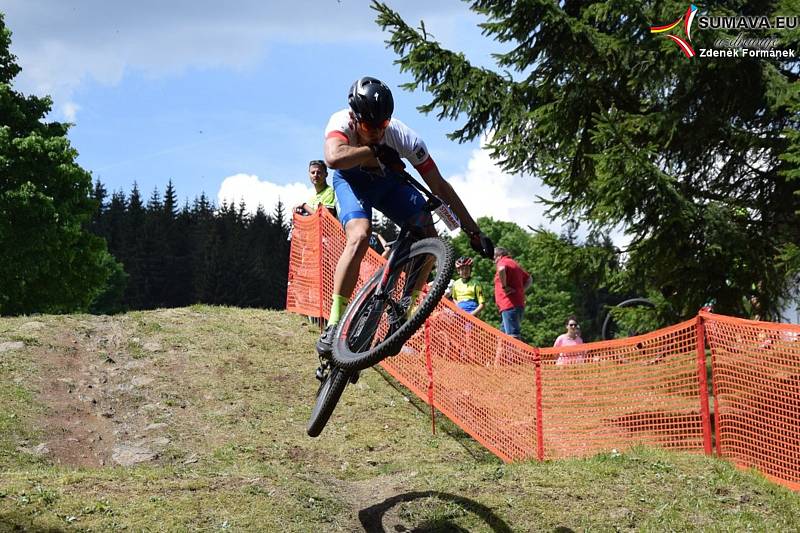 Zadov hostil další díl Českého poháru cross country horských kol.