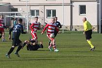 Fotbalová I.B: SK Lhenice - Vltavan Loučovice 3:1 (2:1).