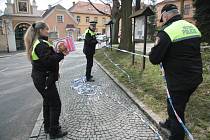 Městská policie Prachatice provádí opatření, aby lidé nemohli vstupovat do Štěpánčina parku.