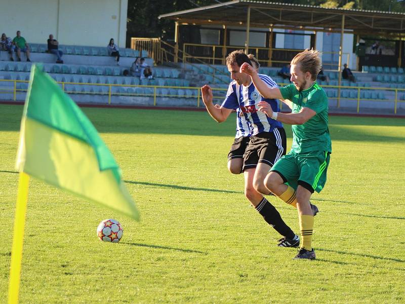 Fotbalový KP: Prachatice - Blatná 2:0.