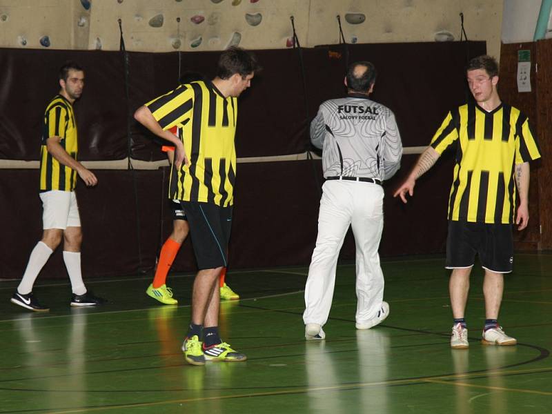 V sobotu 17. ledna se ve sportovní hale v Prachaticích odehrály zápasy krajského finále Českého poháru futsal sálové kopané. Foto z utkání Norton – Strojírna Honner ČB.