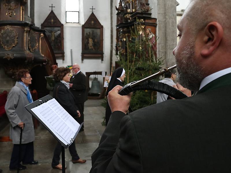 V prachatickém kostela sv. Jakuba se v sobotu uskutečnila Svatohubertská mše.