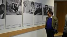 Výstavu fotografií Olga Havlová a Výbor dobré vůle mohou Prachatičtí vidět do 23. března.