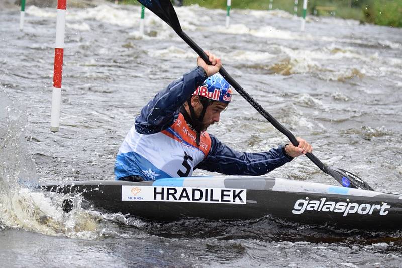 MČR vodních slalomářů na Lipně - kategorie K1.