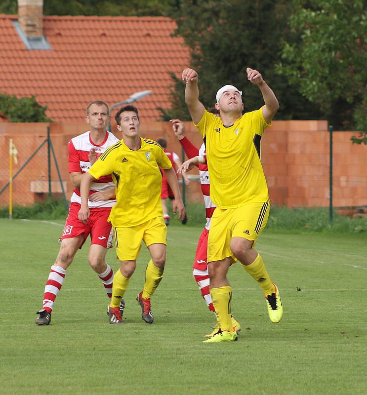 Fotbalová I.A třída: SK Lhenice - SK Čkyně 1:2 (0:1).