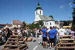 Poslední přípravy a klání o putovní volarský dřevák může začít.