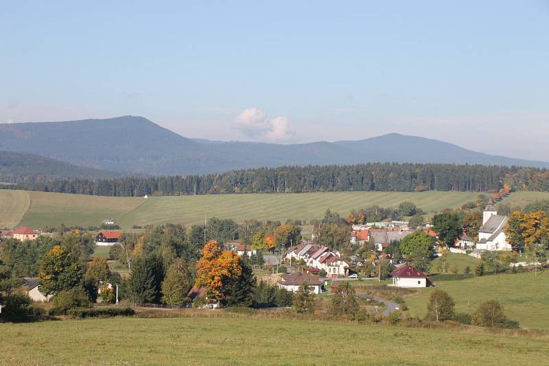 Prachatičtí školáci vyrazili na Matýskovu stezku do Zbytin.