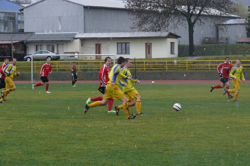 Prachatice (v červeném) - Veselí 1:0.