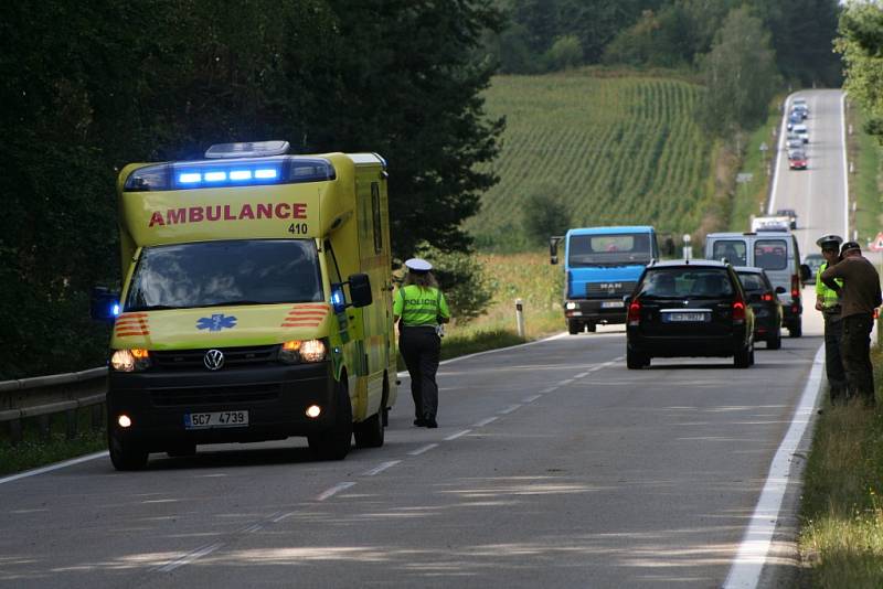 Dopravní nehoda motocyklu na silnici mezi Vitějovicemi a Žernovicemi.