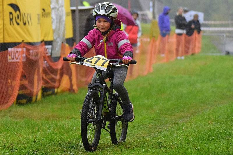 Vodník hostil finálový závod Šumavského poháru bikerů v mládežnických kategoriích.