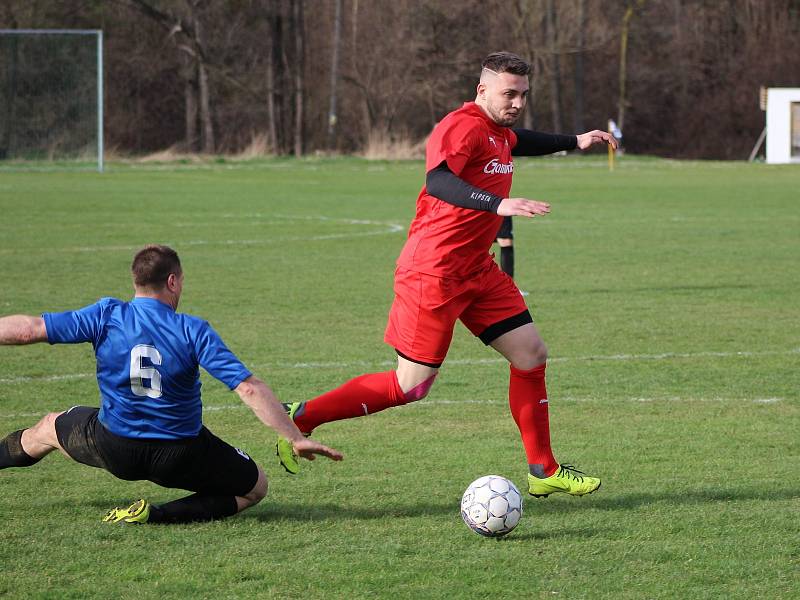 Fotbalová I.B třída: Husinec - Střelské Hoštice 1:8 (1:4).