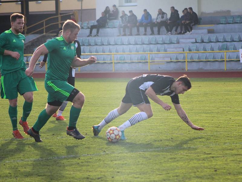 Fotbalový KP: Tatran Prachatice - FC ZVVZ Milevslko 0:2 (0:1).