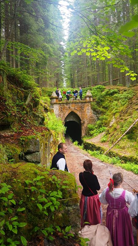 Zahájení plavení na Schwarzenberském plavebním kanále na Jeleních Vrších.