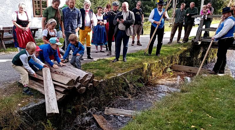 Ukončení plavební sezony na Schwarzenberském plavebním kanále.