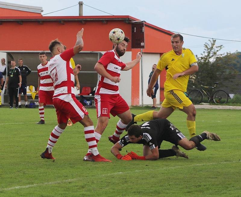 Fotbalová I.A třída: SK Lhenice - SK Čkyně 1:2 (0:1).