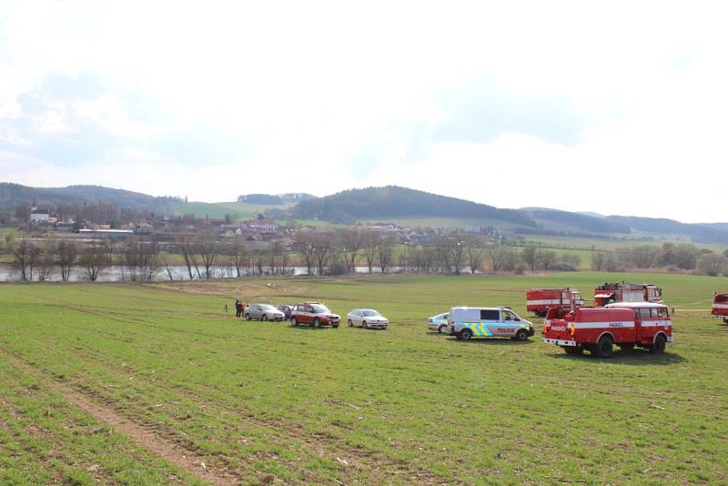 Smrt v troskách svého stroje nalezl u obce Dub na Prachaticku pilot ultralightu.