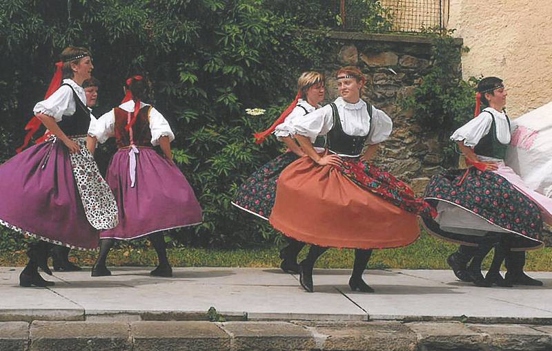 Folklórní soubor Libín.