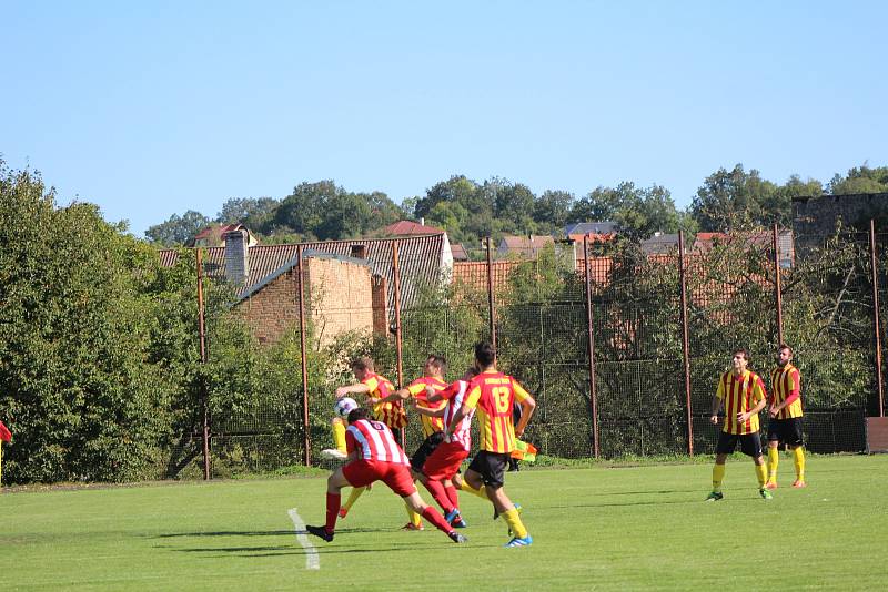 Fotbalová B třída: Netolice - Kamenný Újezd 0:2.