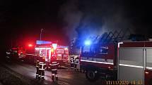 Požár statku ve Vitějovicích způsobil škodu za dva miliony korun.