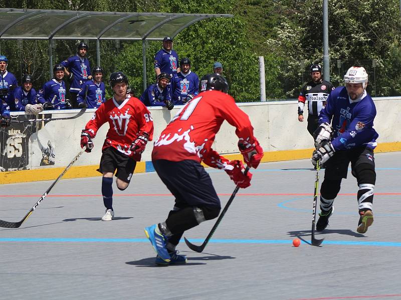 Play off 2. ligy hokejbalistů: Volary - Tábor 0:16.