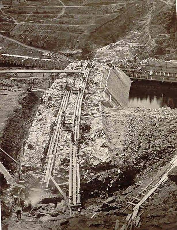 Stavba Husinecké přehrady v roce 1936.