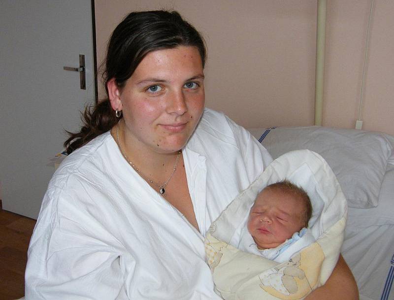 Vladimír Patila se v prachatické porodnici narodil 2. listopadu 2011 ve 12.55 hodin, vážil 4200 gramů a měřil 50 centimetrů. Rodiče Věra Fendrichová a Lukáš Patila jsou z Vimperka, kde už se na bratříčka těší i tříletý Daniel.