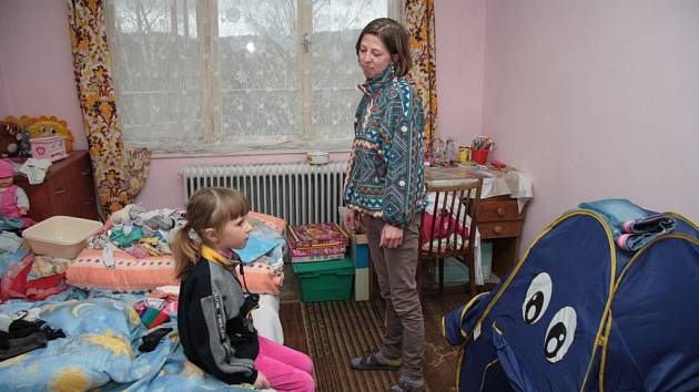 Přesně po padesáti dnech se mohli Šafářovi i s šestiletou dcerou znovu vrátit do svého bytu.