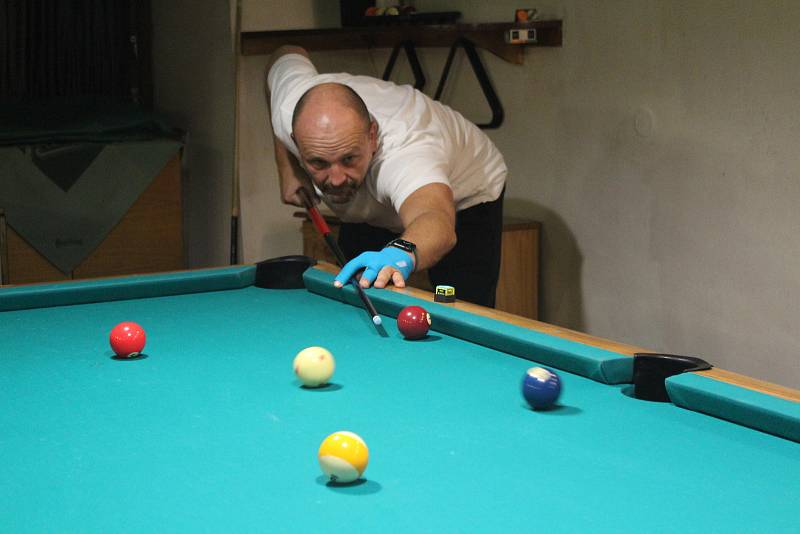 Kulečníkáři se sešli v prachatickém Baru v Koutě při tradičním turnaji 9ball.