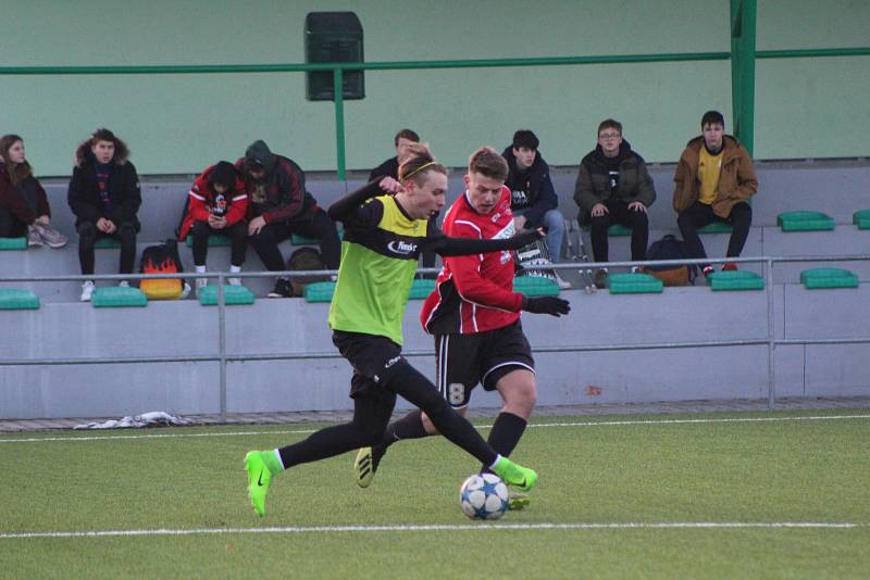 Přípravný fotbal: Prachatice - Osek 3:4.