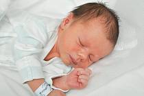 JAKUB KREJČÍ, VIMPERK. Narodil se v pondělí 10. června ve 14 hodin a 29 minut ve strakonické porodnici, Vážil 3 300 gramů. Rodiče: Irena a Jakub.
