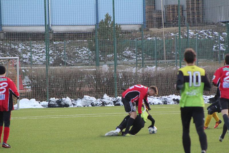 Přípravný fotbal: Prachatice - Osek 3:4.