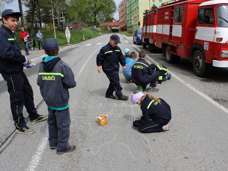 Sbor dobrovolných hasičů ve Volarech uspořádal v sobotu oslavy svatého Floriána. 