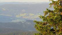Jedna z nejvýše položených vesniček v jižních Čechách s 97 stálými obyvateli je doslova balzám na duši. Lze navštívit okolní lesy, vystoupat na vrchol Boubínského pralesa a objevovat i další krásy.
