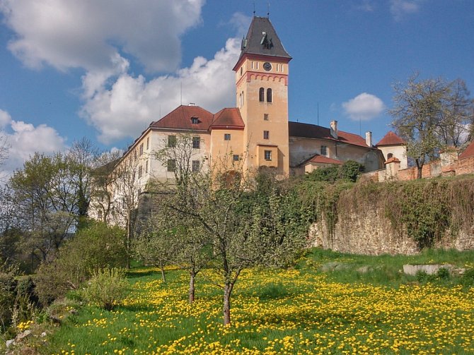 Vimperský zámek je od 1. ledna 2015 pod správou Národního památkového ústavu.