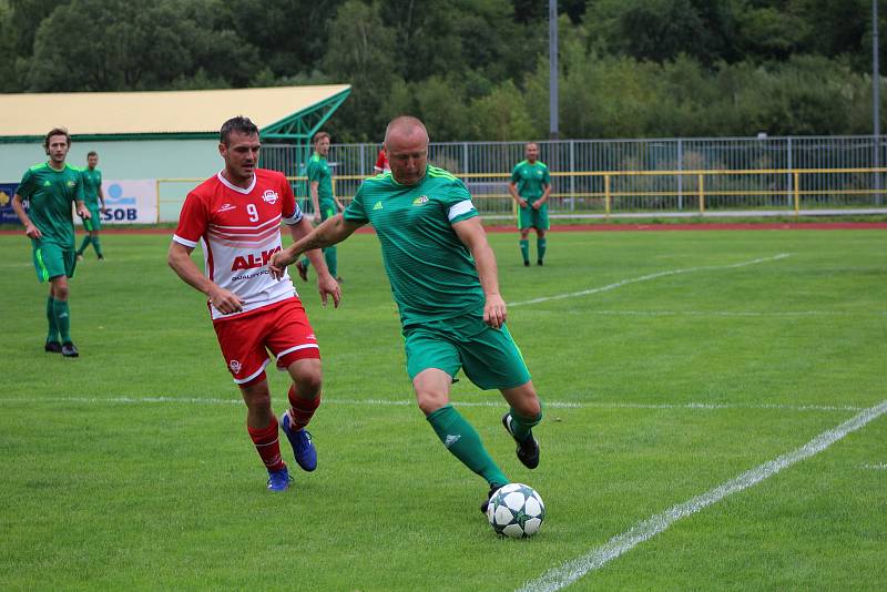 Fotbalová A třída: Prachatice - Semice 2:4.