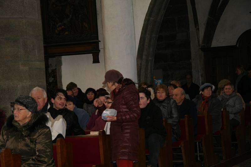 Žehnání koledníkům Tříkrálové sbírky se konalo v prachatickém kostele sv. Jakuba.