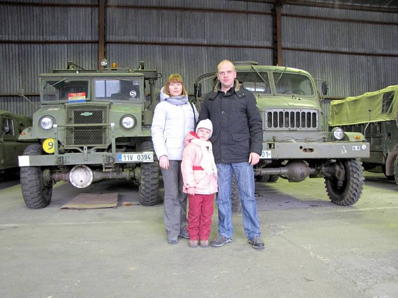 Army muzeum Zdice - vojenský přidělenec Ruské federace plukovník Alexander Febjajev s chotí a dcerou.