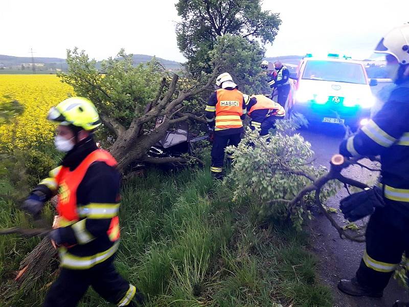 Dopravní nehoda mezi Chyňavou a Bratronicemi.