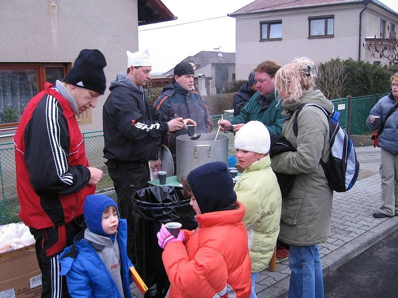 V nepřívětivém počasí nesměly chybět teplé nápoje na zahřátí