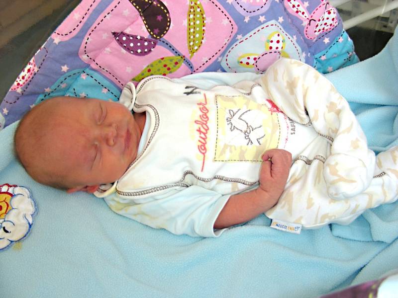 MAMINKA Ilona Studenková z Hořovic přivedla na svět 19. dubna 2017 v hořovické porodnici své první děťátko, chlapečka a dala mu jméno Jan. Jeníček vážil po narození 2,61 kg. 