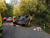 Nehoda Mustangu u Dolních Břežan 13. října 2019.