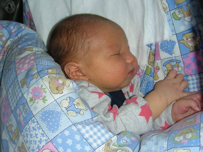 V sobotu 11. ledna 2020 ve 21.11 hodin se narodil Matyáš Veselý, první miminko manželů Anny a Jiřího z Tihavy. Matyáš vážil po porodu 3,32 kg a měřil 48 cm.
