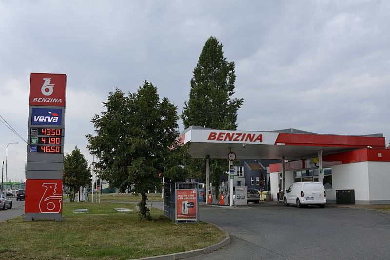 Čerpací stanice Benzina, Plzeňská ulice, Beroun (18. srpna 2022).