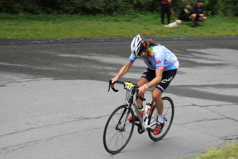 První ročník cyklistického závodu pro veřejnost L'Etape by tour de France.